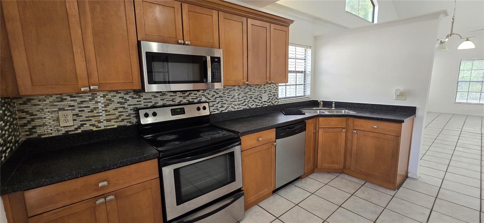 HUNTERS CREEK TR 150 PH 01 - Residential