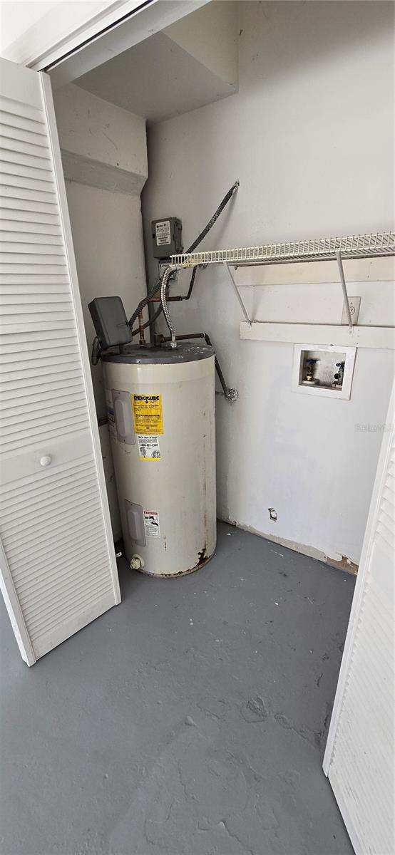 HUNTERS CREEK TR 150 PH 01 - Residential