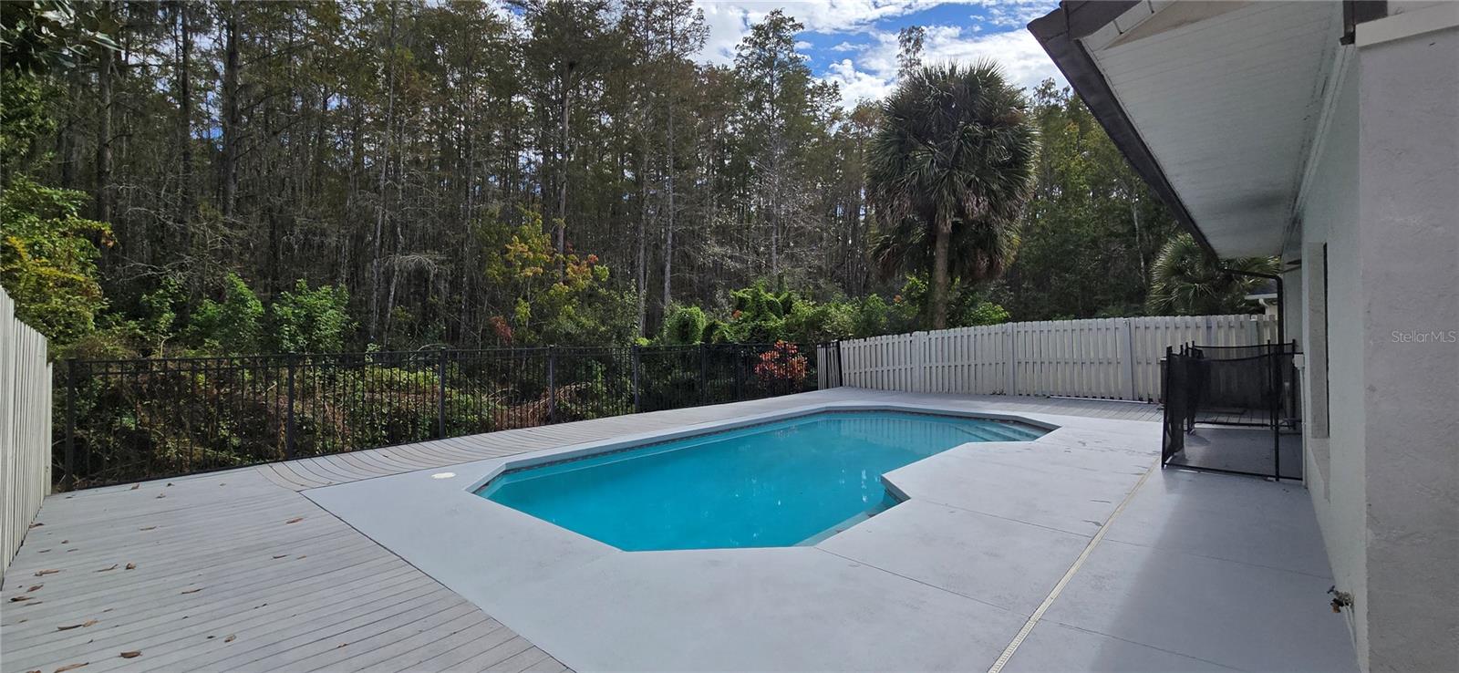 HUNTERS CREEK TR 150 PH 01 - Residential