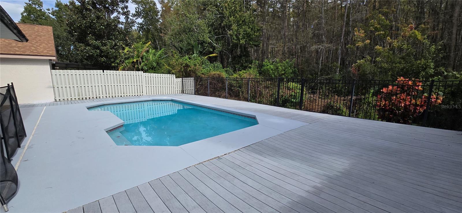 HUNTERS CREEK TR 150 PH 01 - Residential