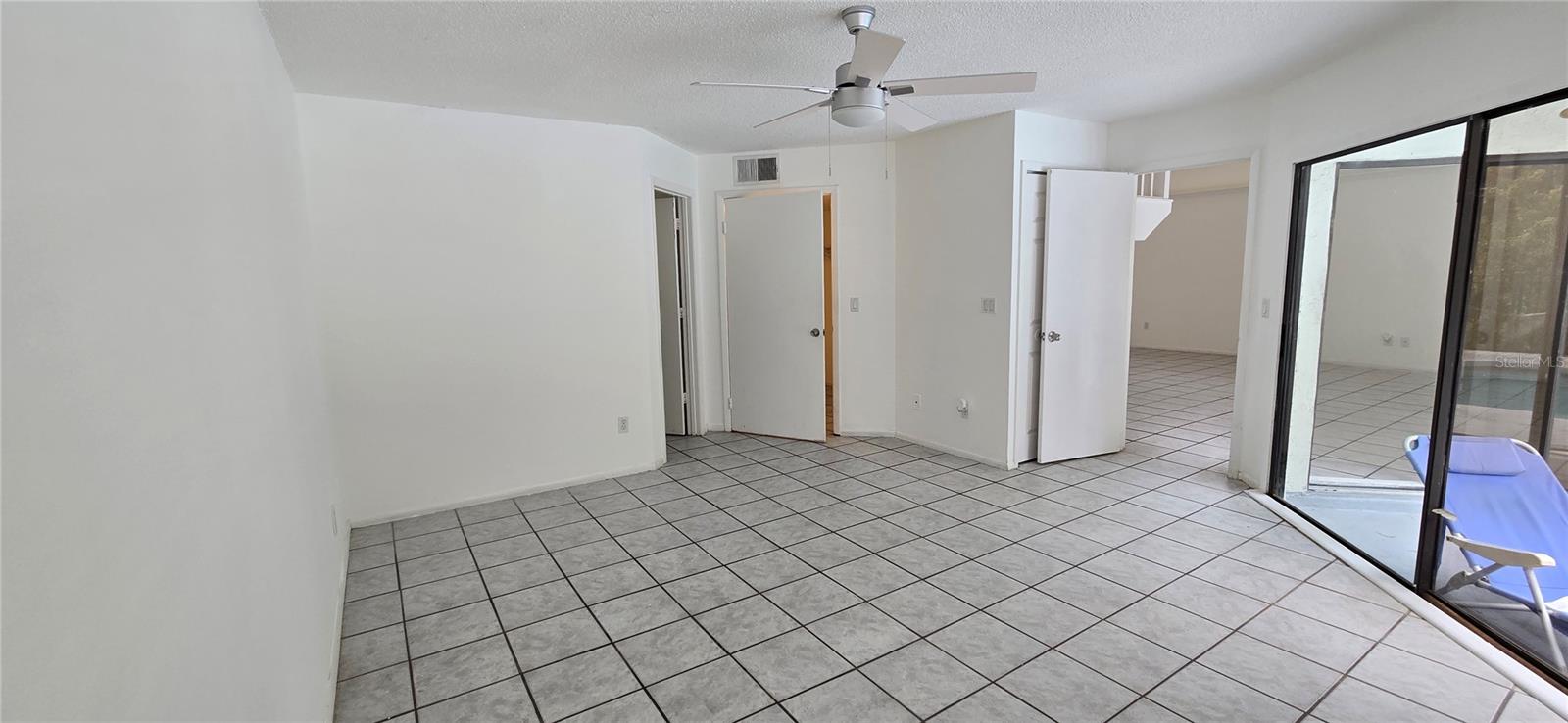 HUNTERS CREEK TR 150 PH 01 - Residential