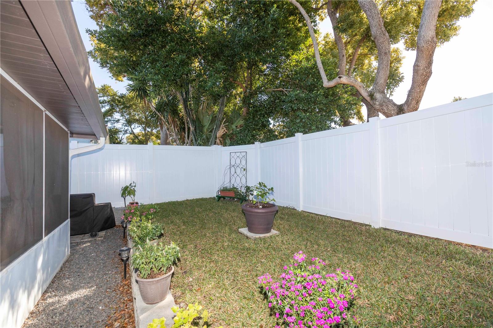 HILLANDALE - Residential