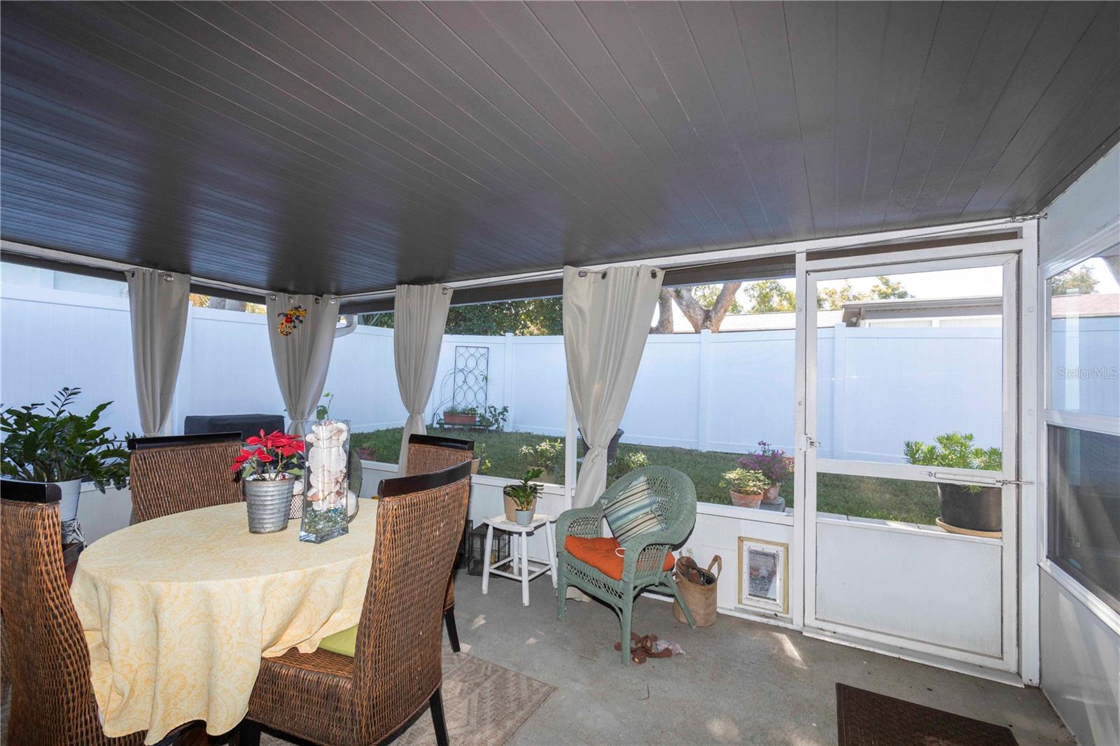 HILLANDALE - Residential