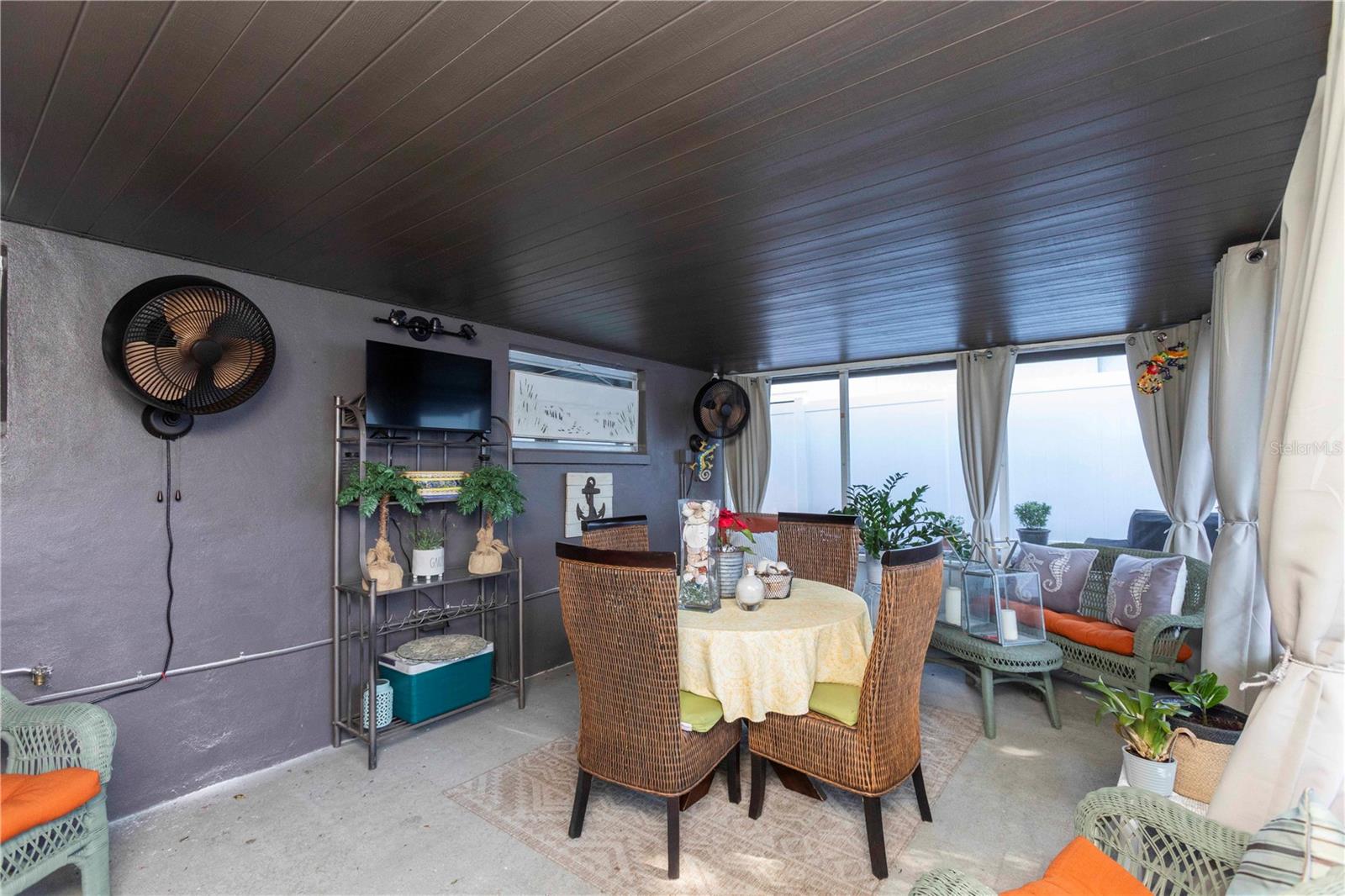 HILLANDALE - Residential