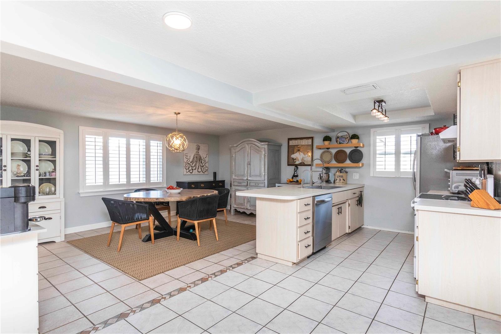 HILLANDALE - Residential