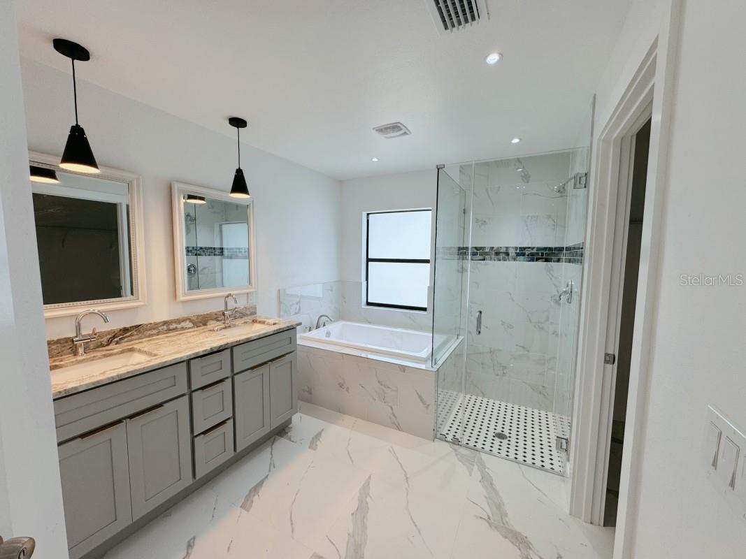 PORT CHARLOTTE SUB 08 - Residential