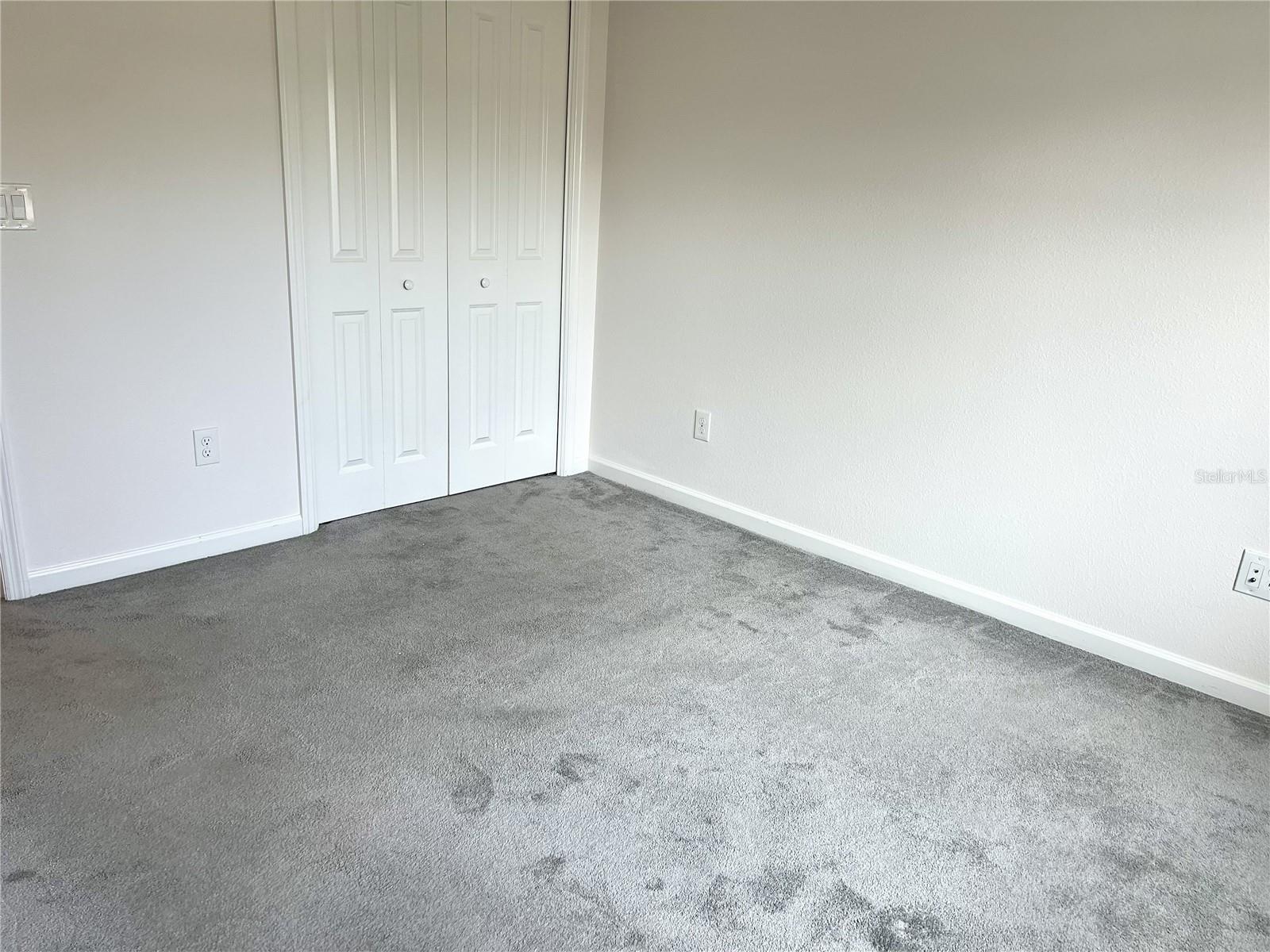 VILLAGES/SOUTHERN OAKS UN #72 - Residential Lease