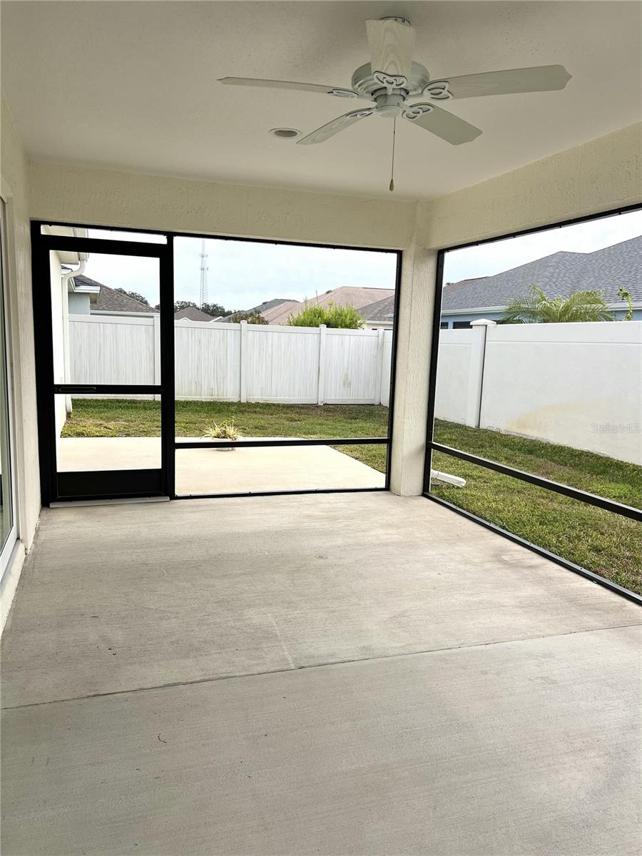 VILLAGES/SOUTHERN OAKS UN #72 - Residential Lease