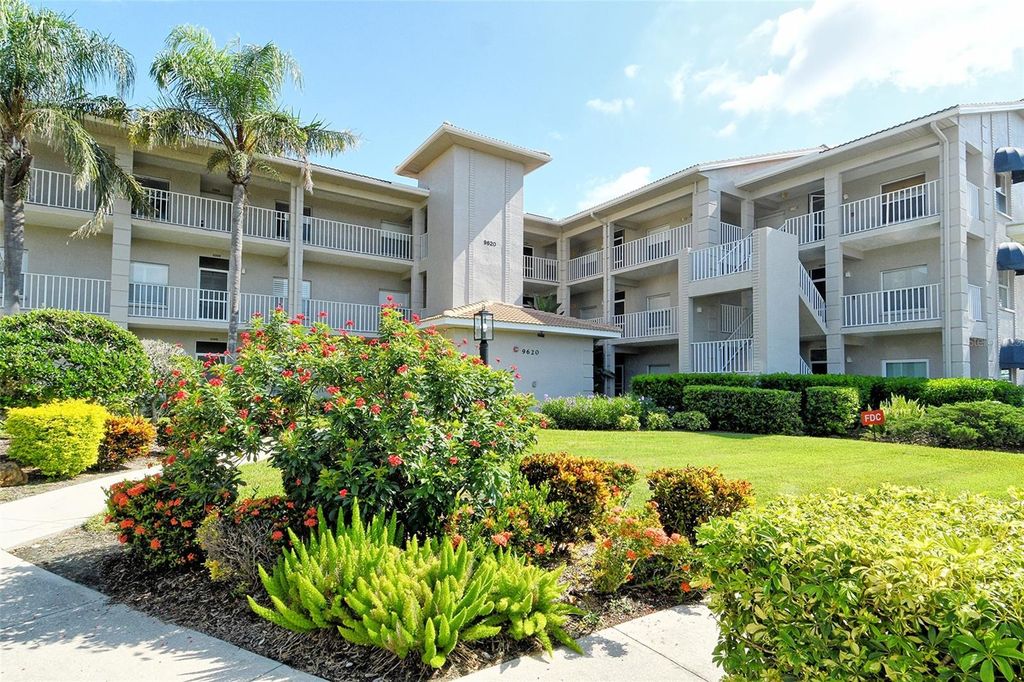 Photo of 9620 Club South Circle #5109, Sarasota, FL 34238 (MLS # A4662633)