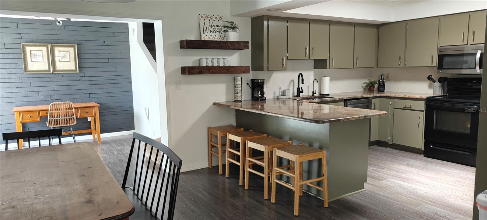 BAHIA VISTA HIGHLANDS - Residential Lease