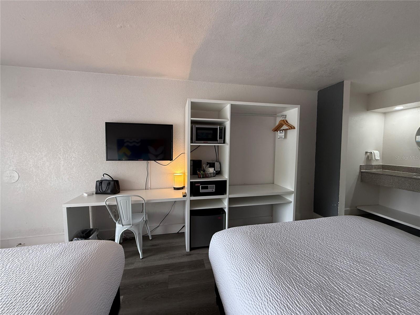 MAINGATE HOTEL CONDO - Residential