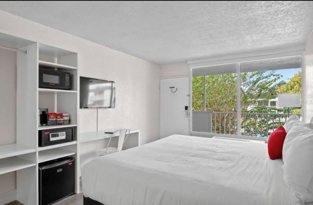 MAINGATE HOTEL CONDO - Residential