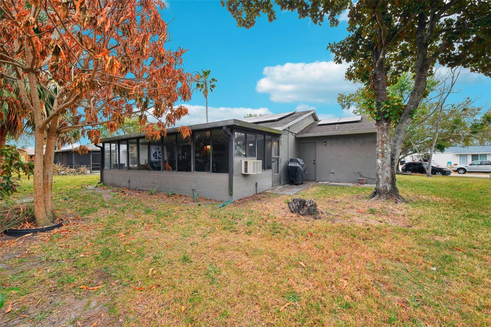 LAKE RIDGE VILLAGE - Residential