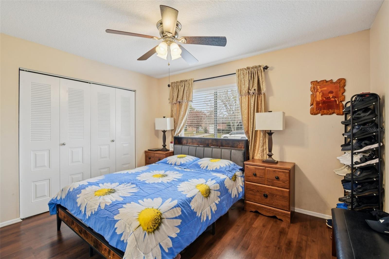 LAKE RIDGE VILLAGE - Residential