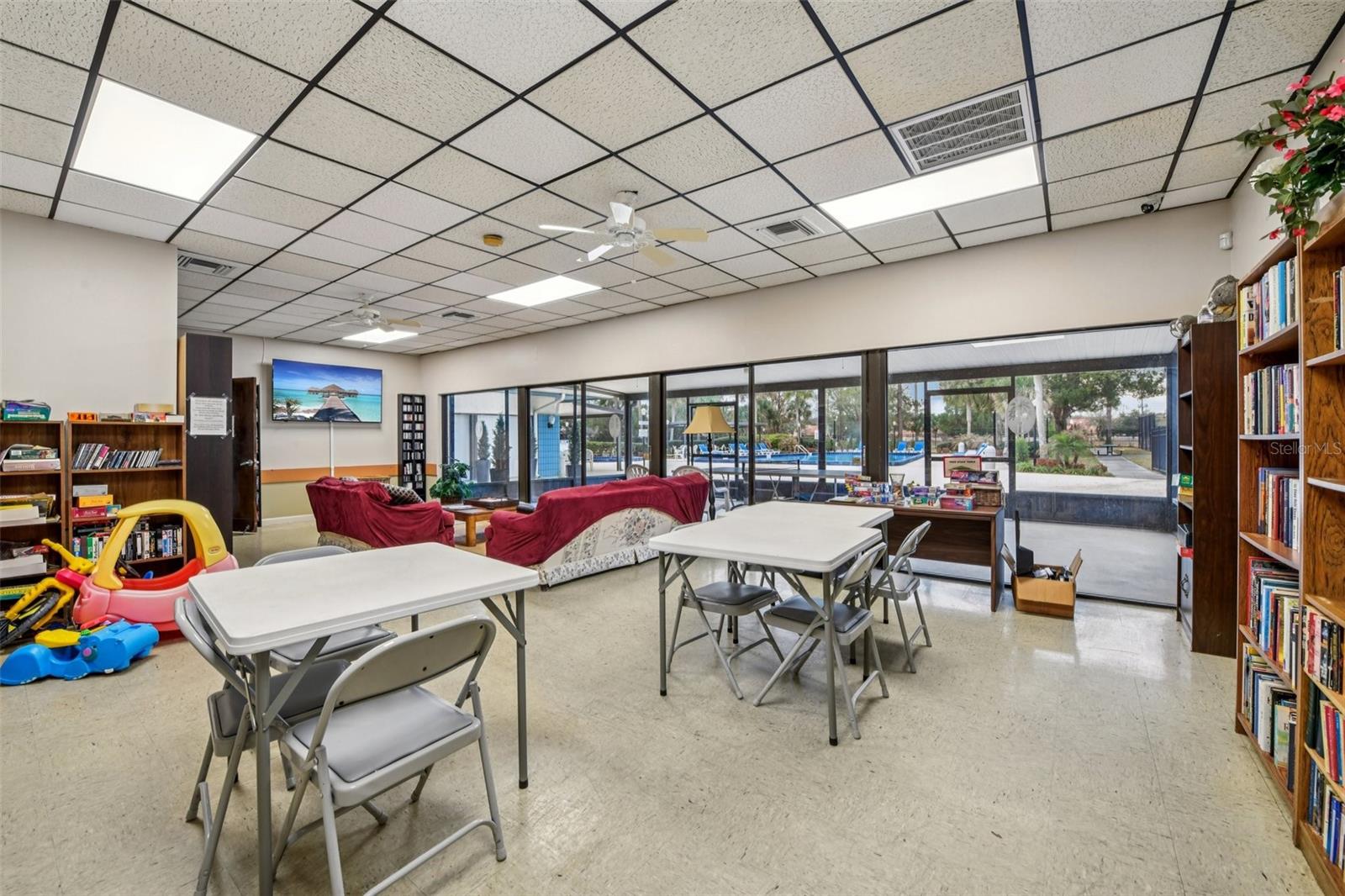 LAKE RIDGE VILLAGE - Residential