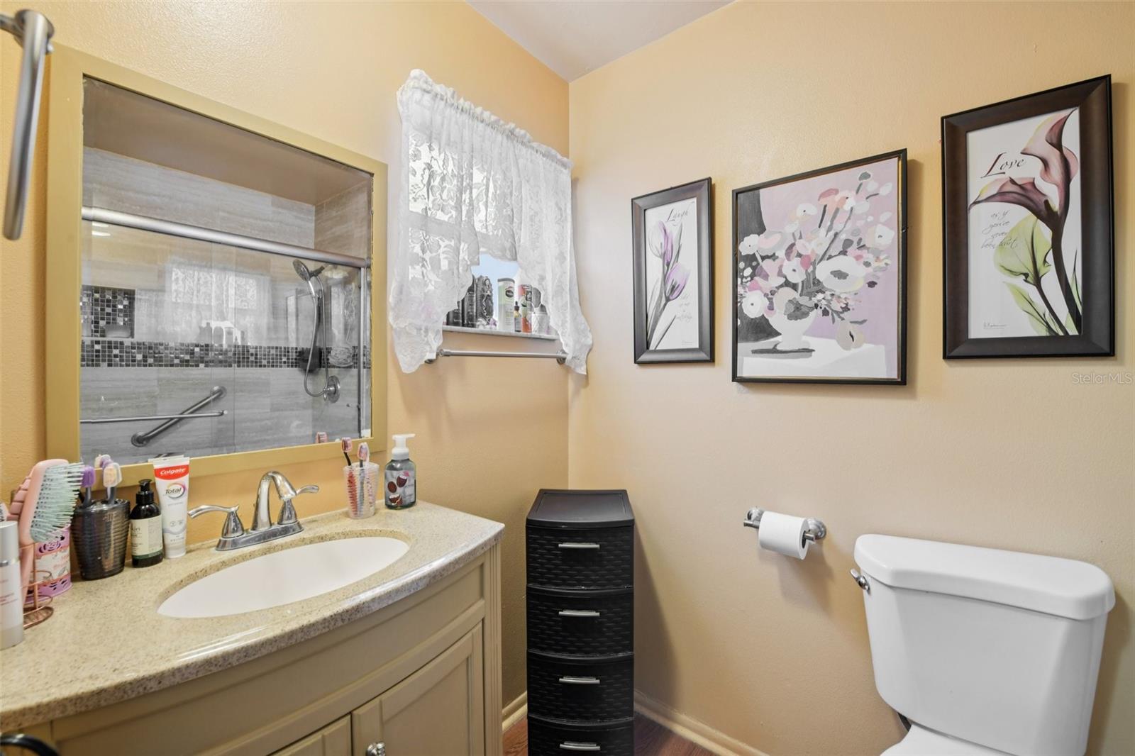 LAKE RIDGE VILLAGE - Residential