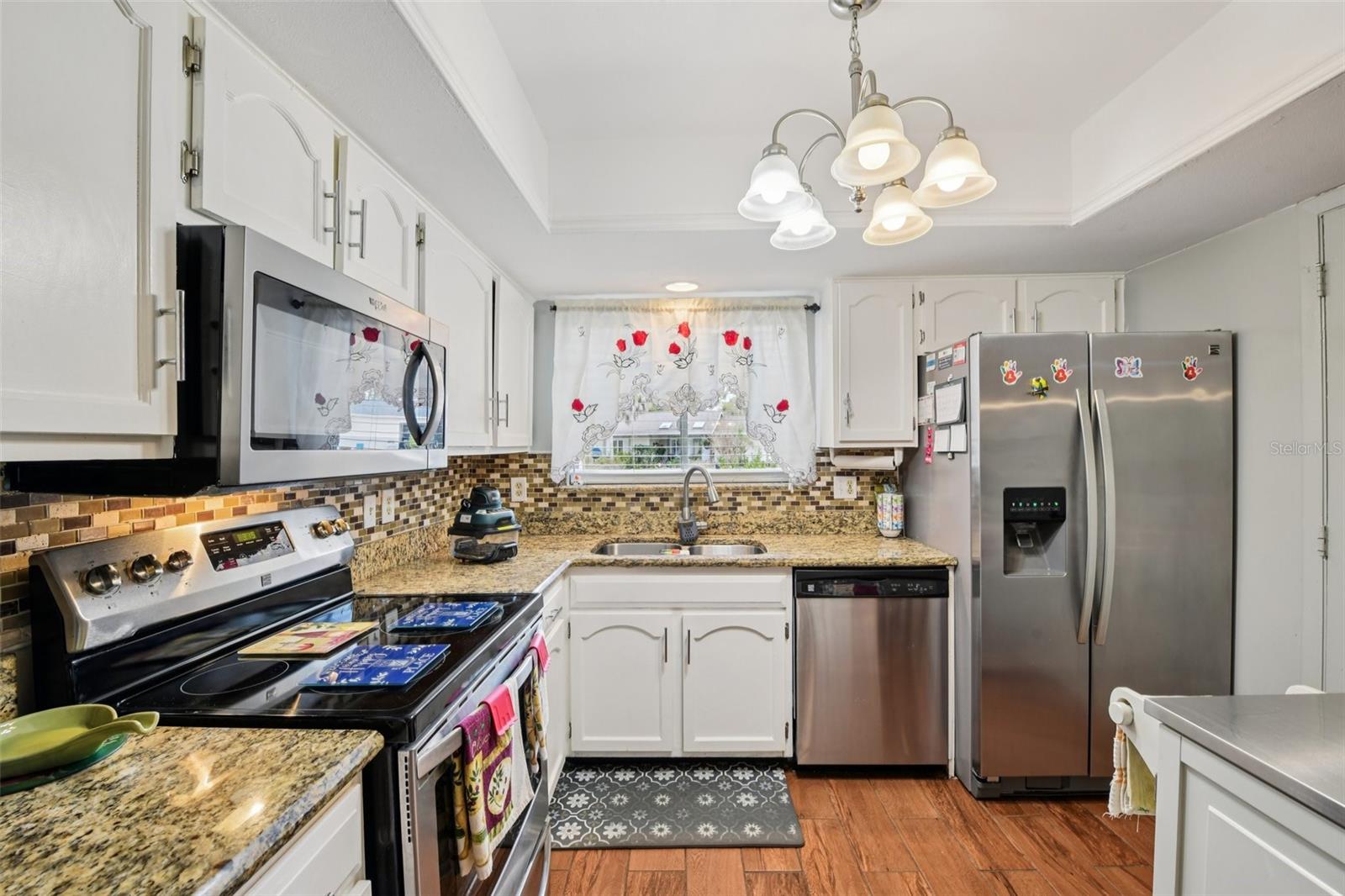 LAKE RIDGE VILLAGE - Residential