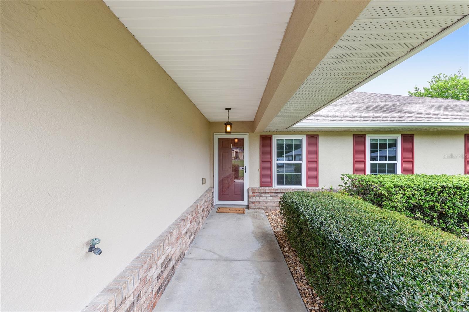 3932 NE 15TH COURT ROAD