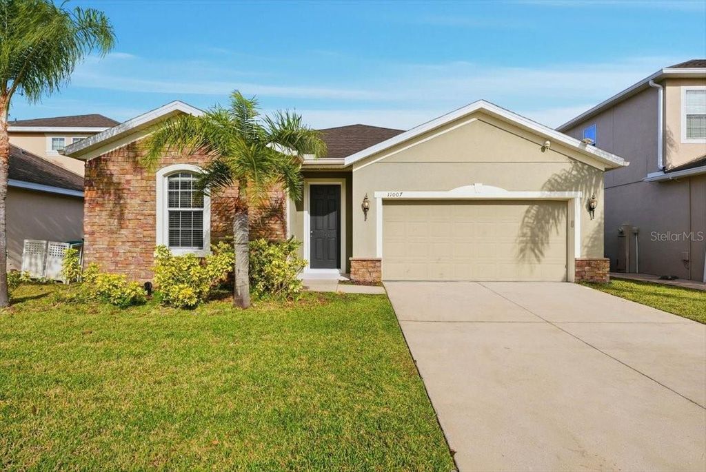 Photo of 11007 Inside Loop, Orlando, FL 32825 (MLS # O6368473)
