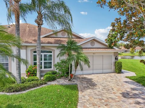 Photo of 1011 Otter Mill Way, Sun City Center, FL 33573 (MLS # TB8407802) Photo of 1011 Otter Mill Way, Sun City Center, FL 33573 (MLS # TB8407802)