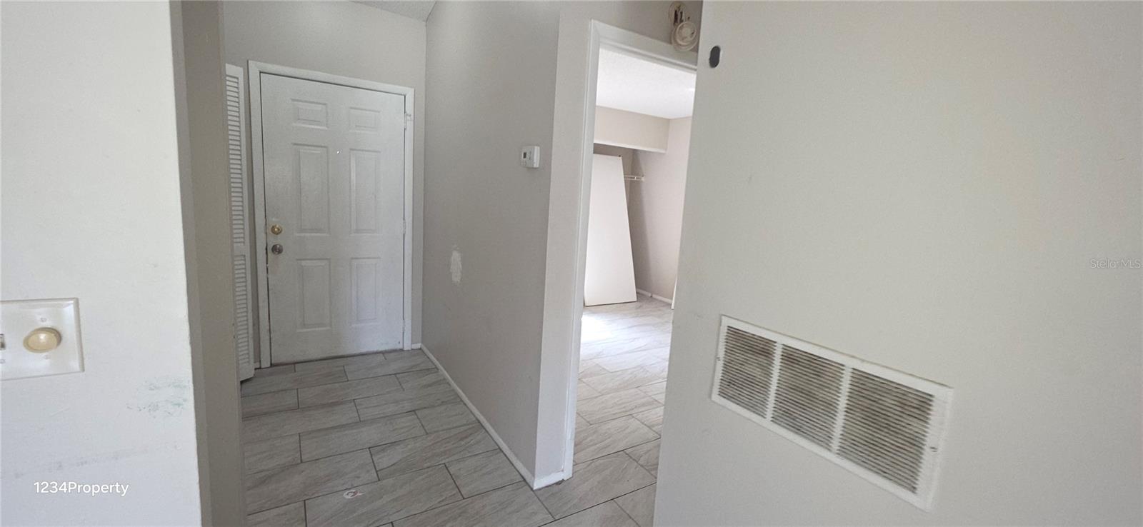 CREEKSIDE VILLAS AT MEADOW WOODS - Residential