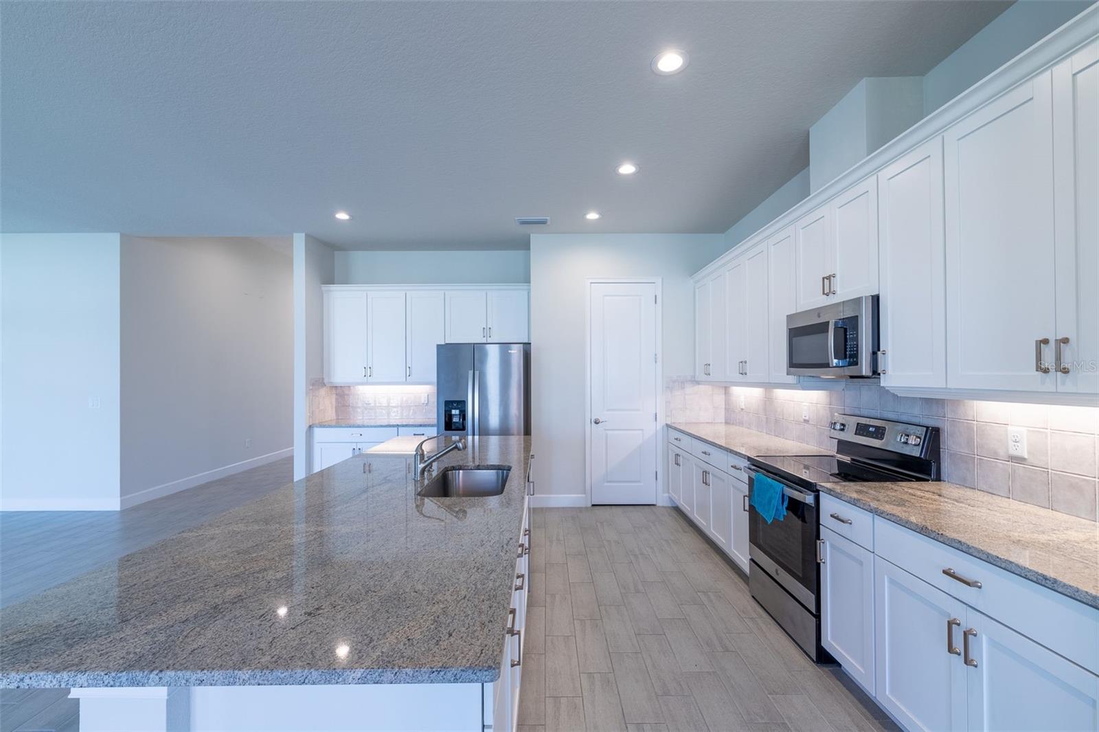 MOSAIC PH 1B-1 - Residential