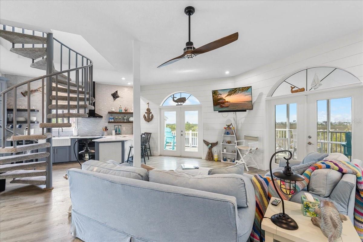 HERNANDO BEACH - Residential