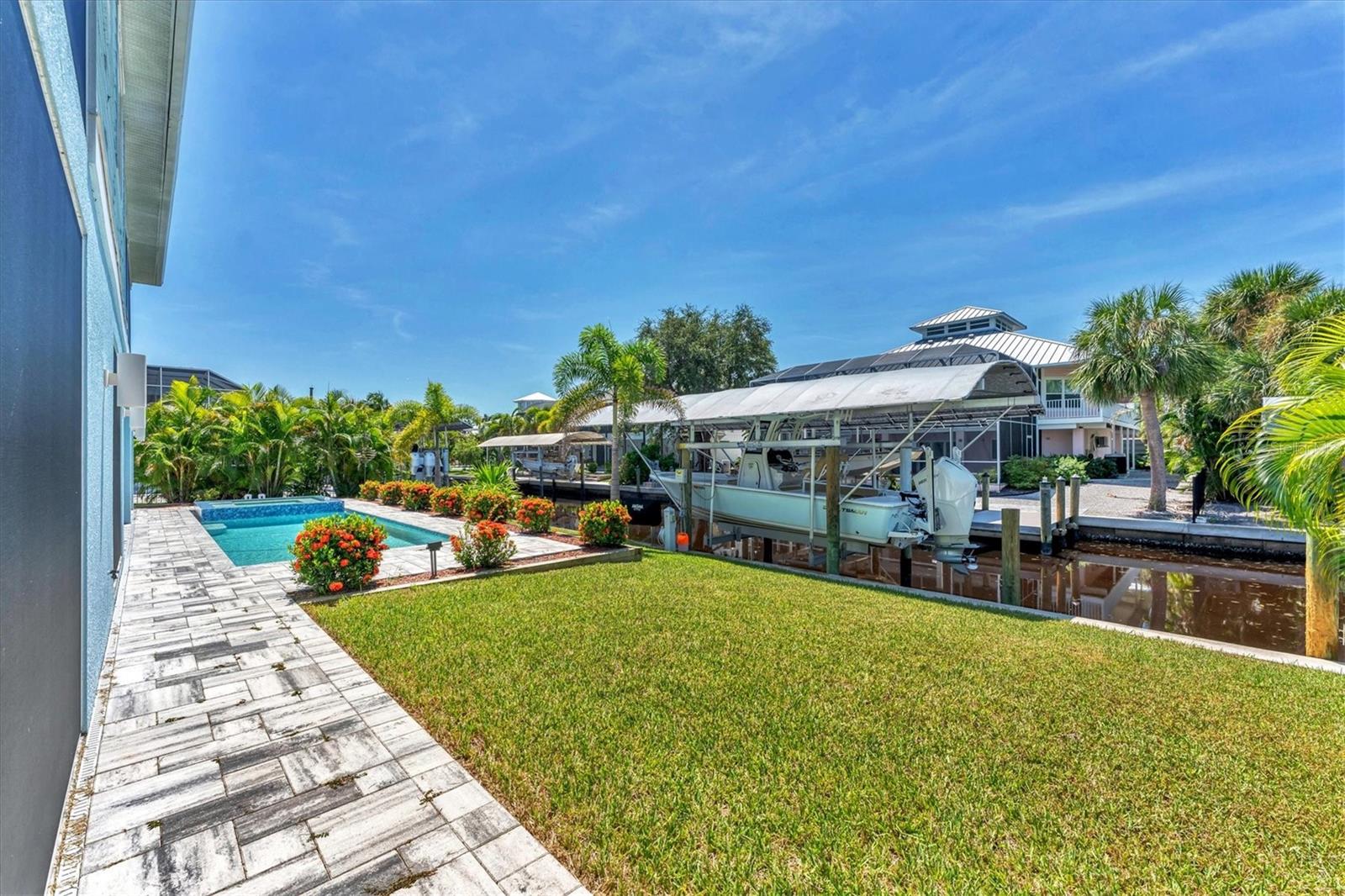 PALM POINT - Residential