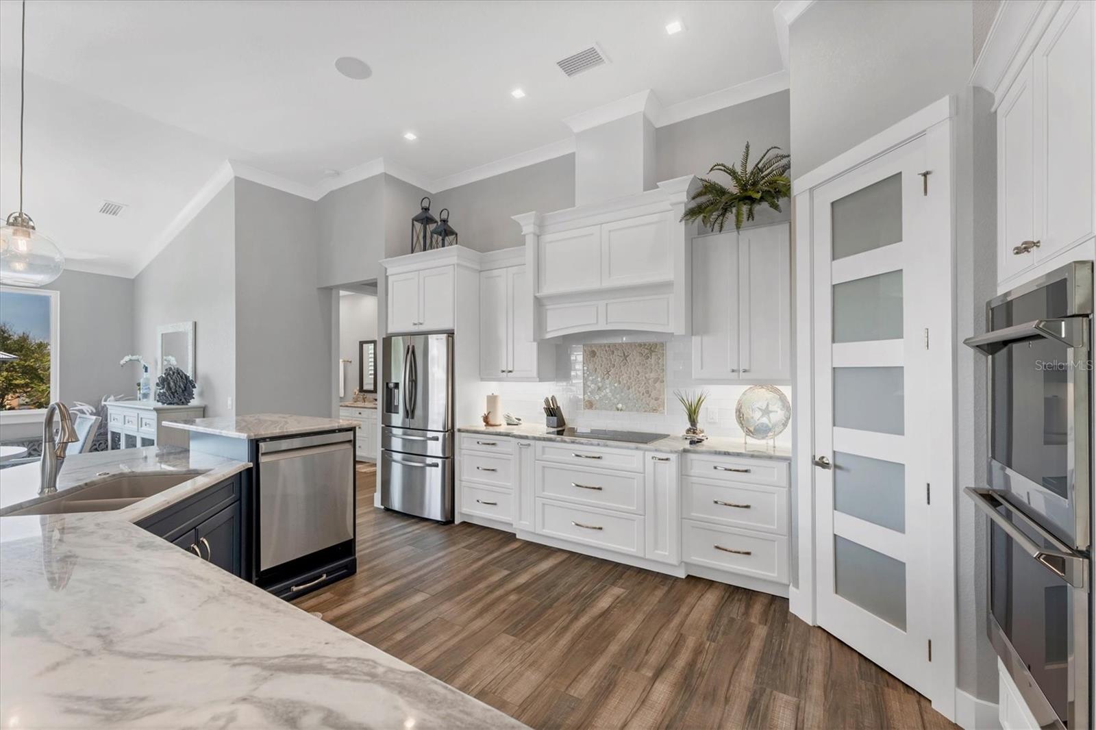 PALM POINT - Residential