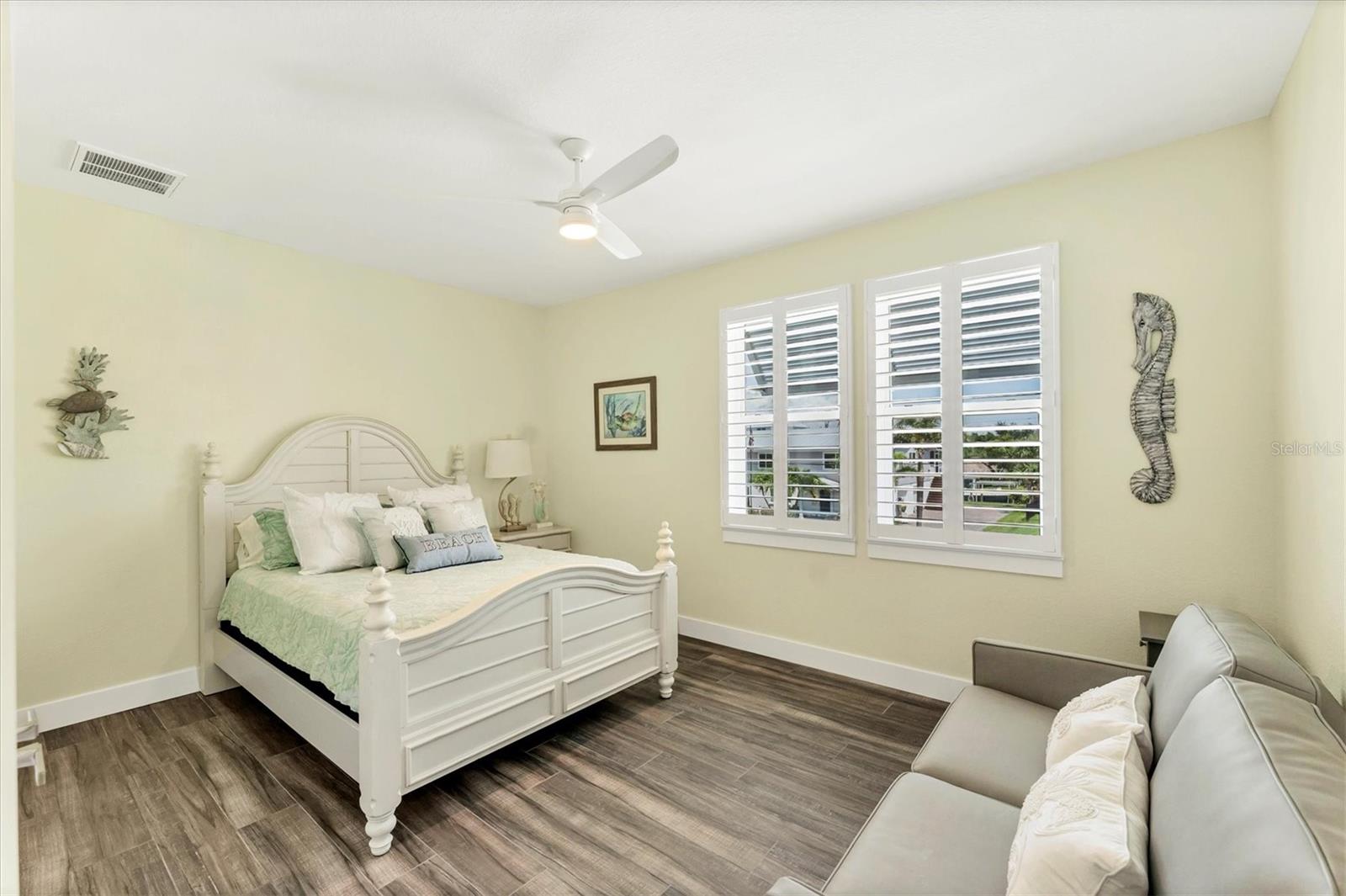 PALM POINT - Residential
