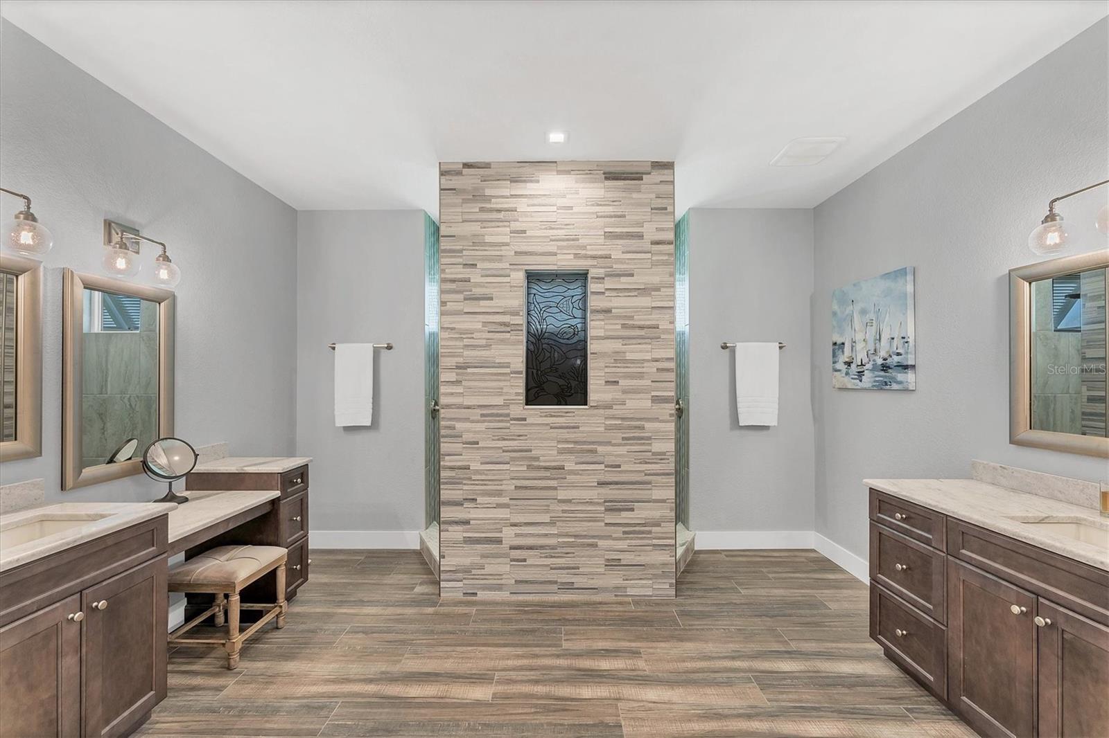 PALM POINT - Residential