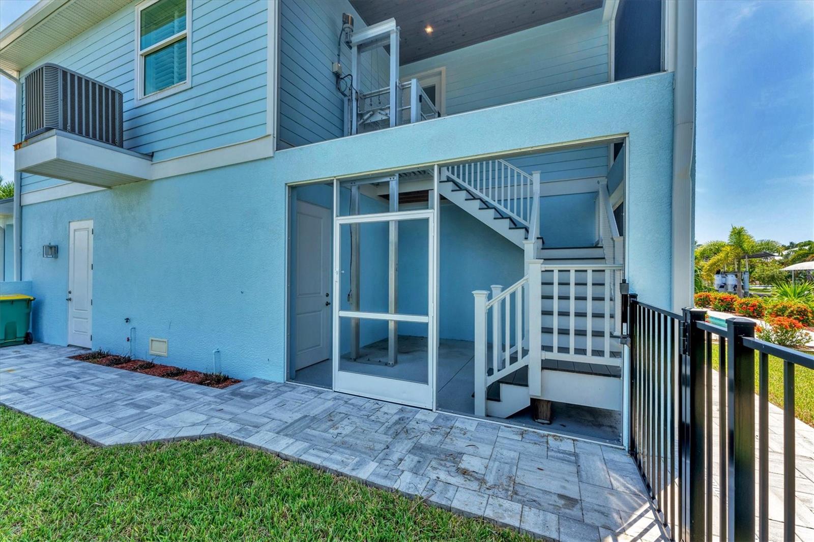 PALM POINT - Residential