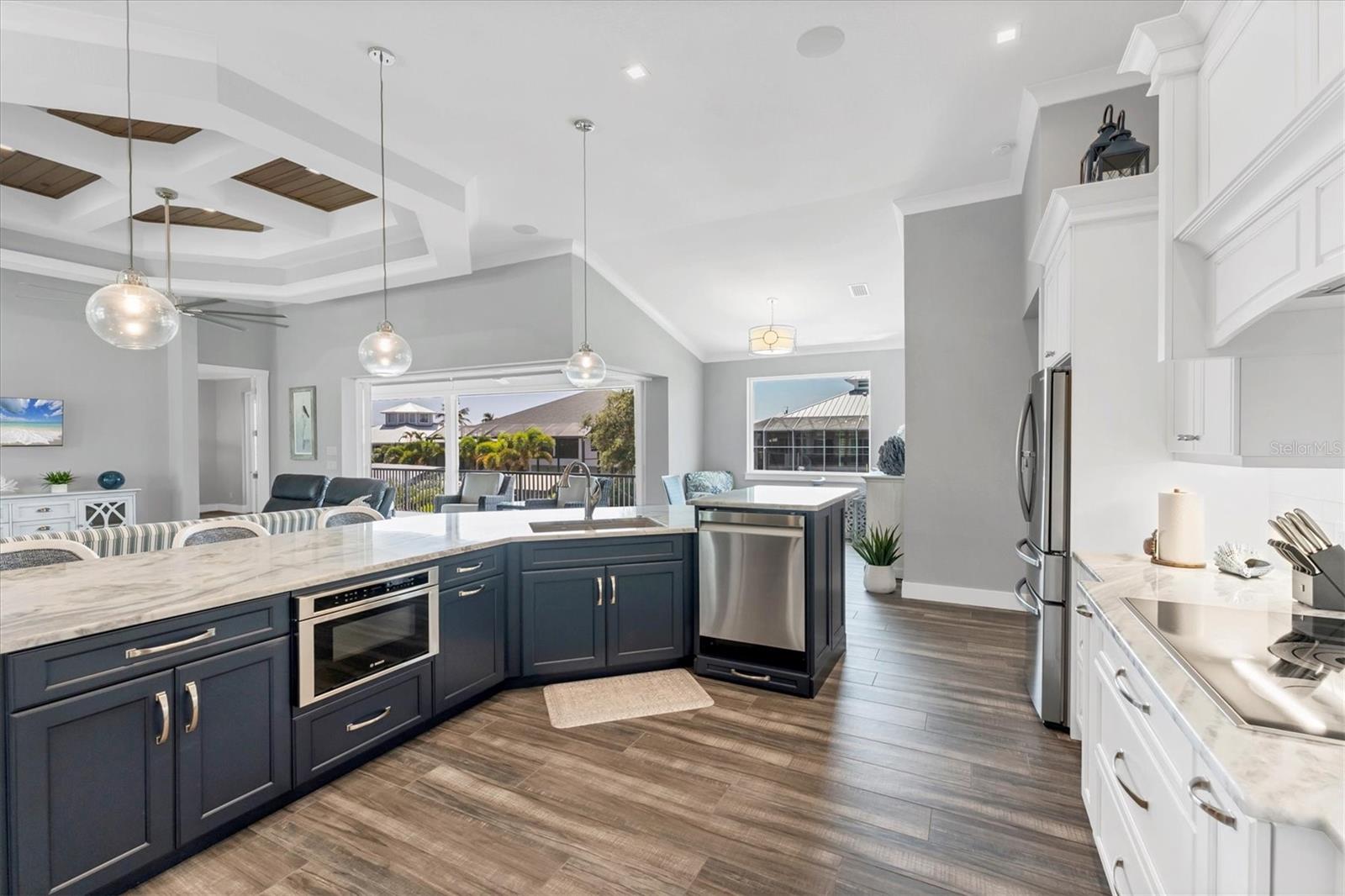 PALM POINT - Residential