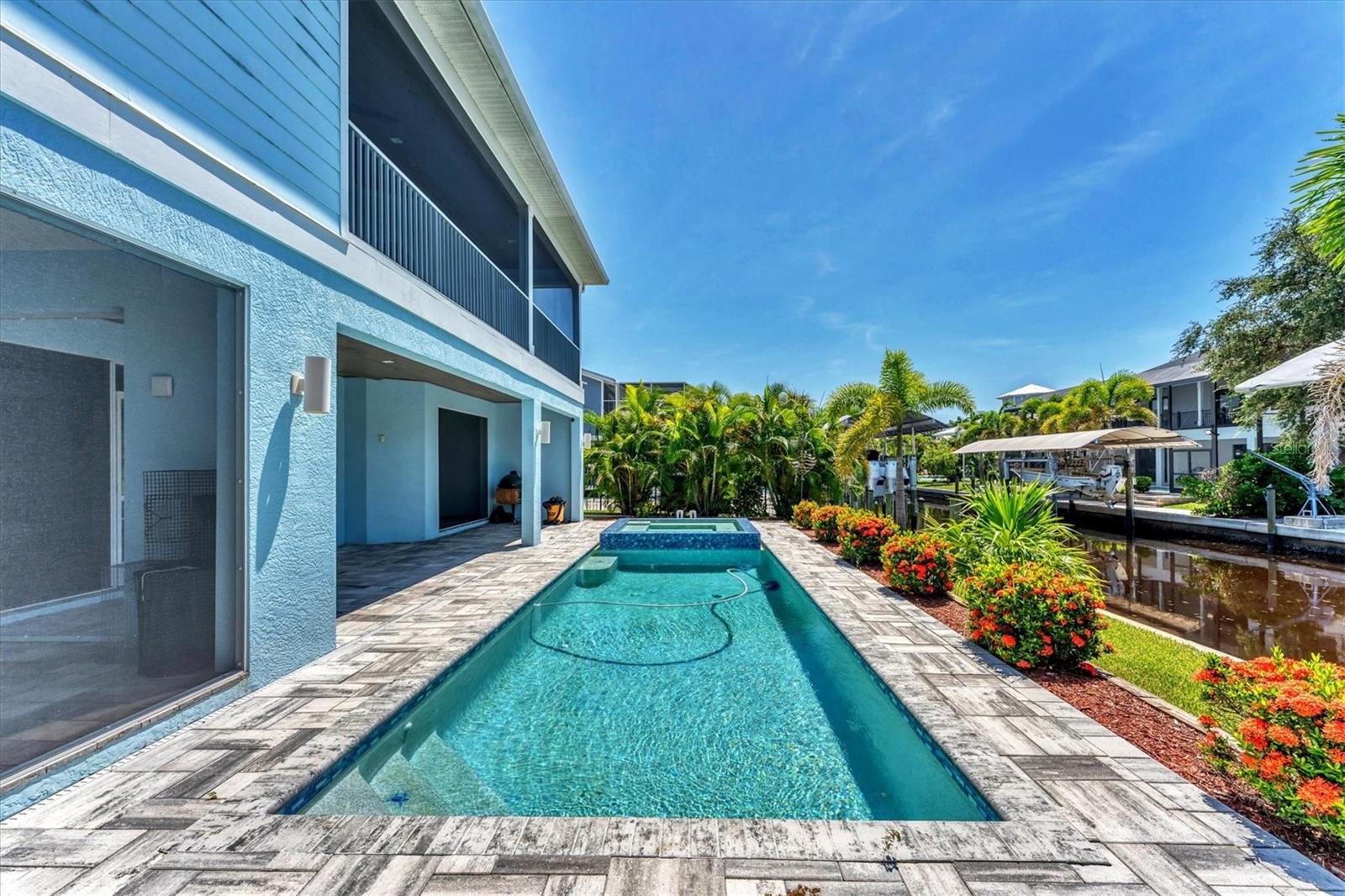PALM POINT - Residential