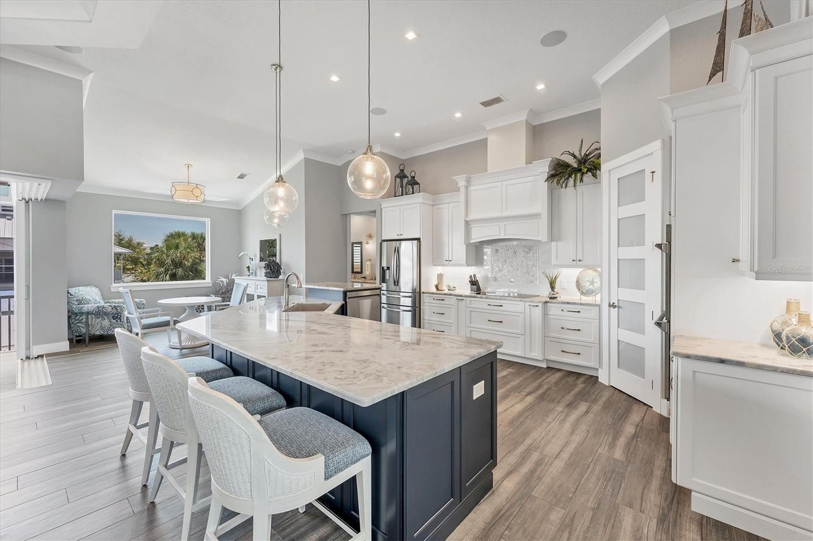 PALM POINT - Residential