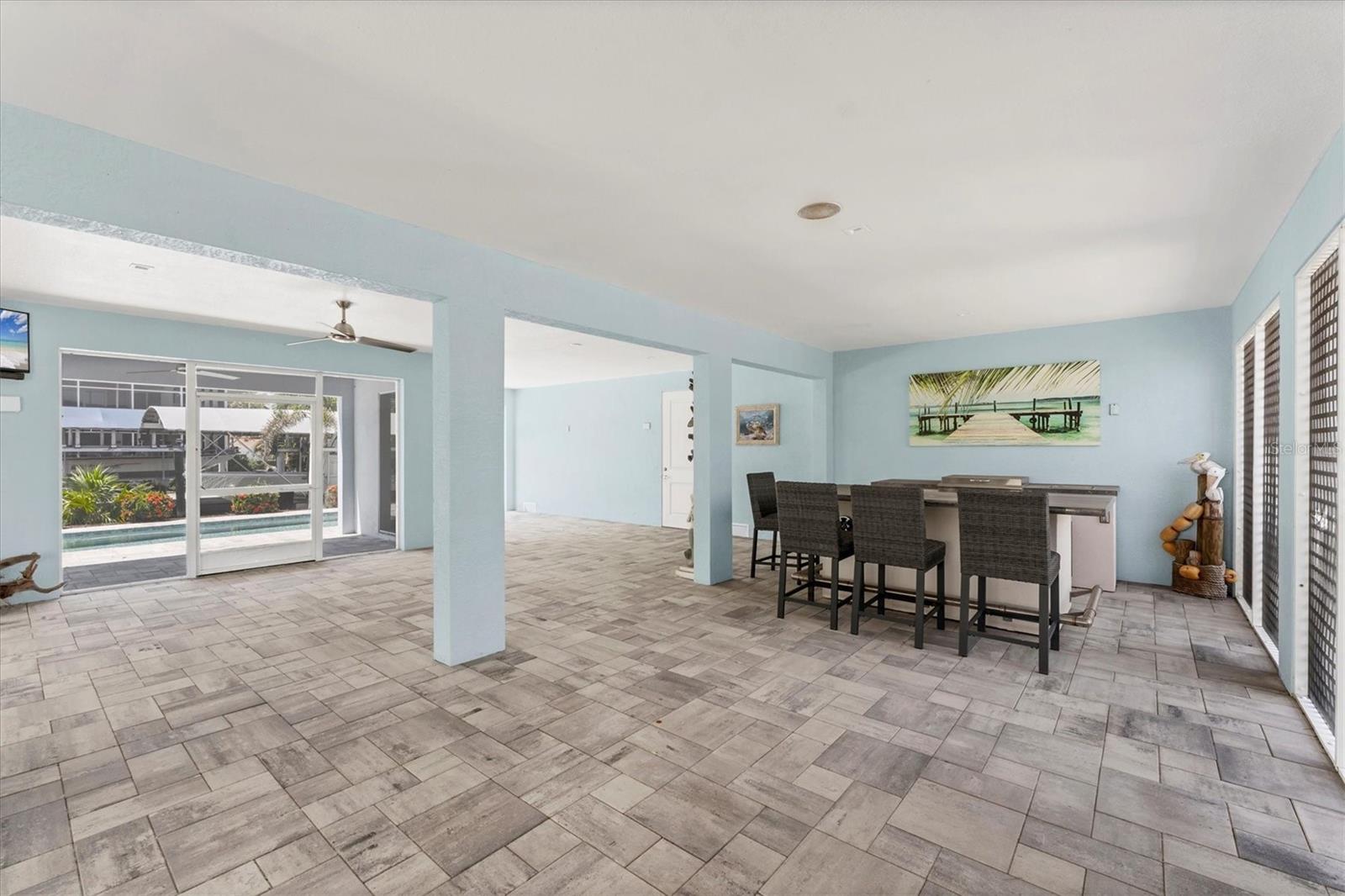 PALM POINT - Residential