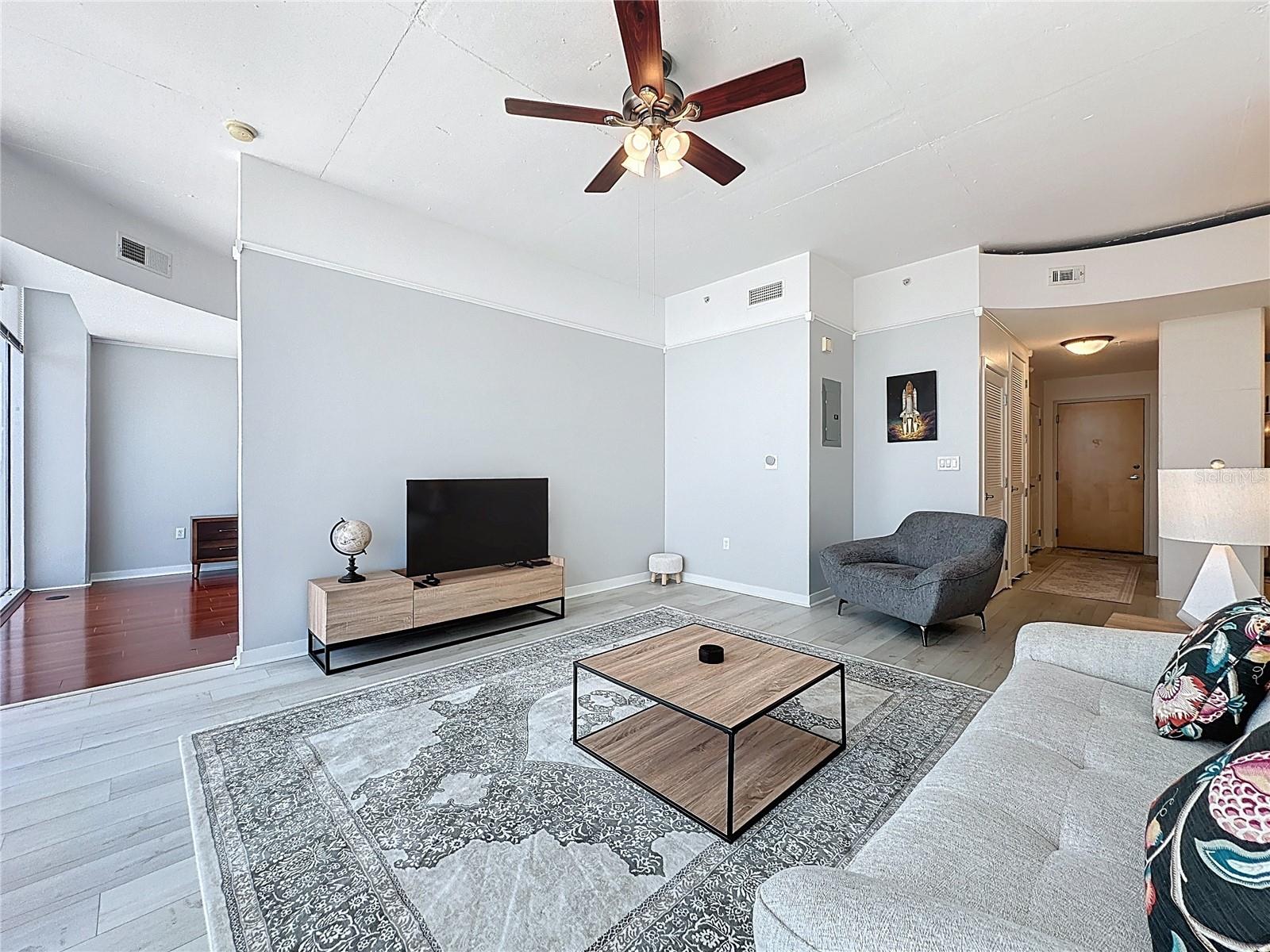 SOLAIRE/PLAZA CONDO - Residential