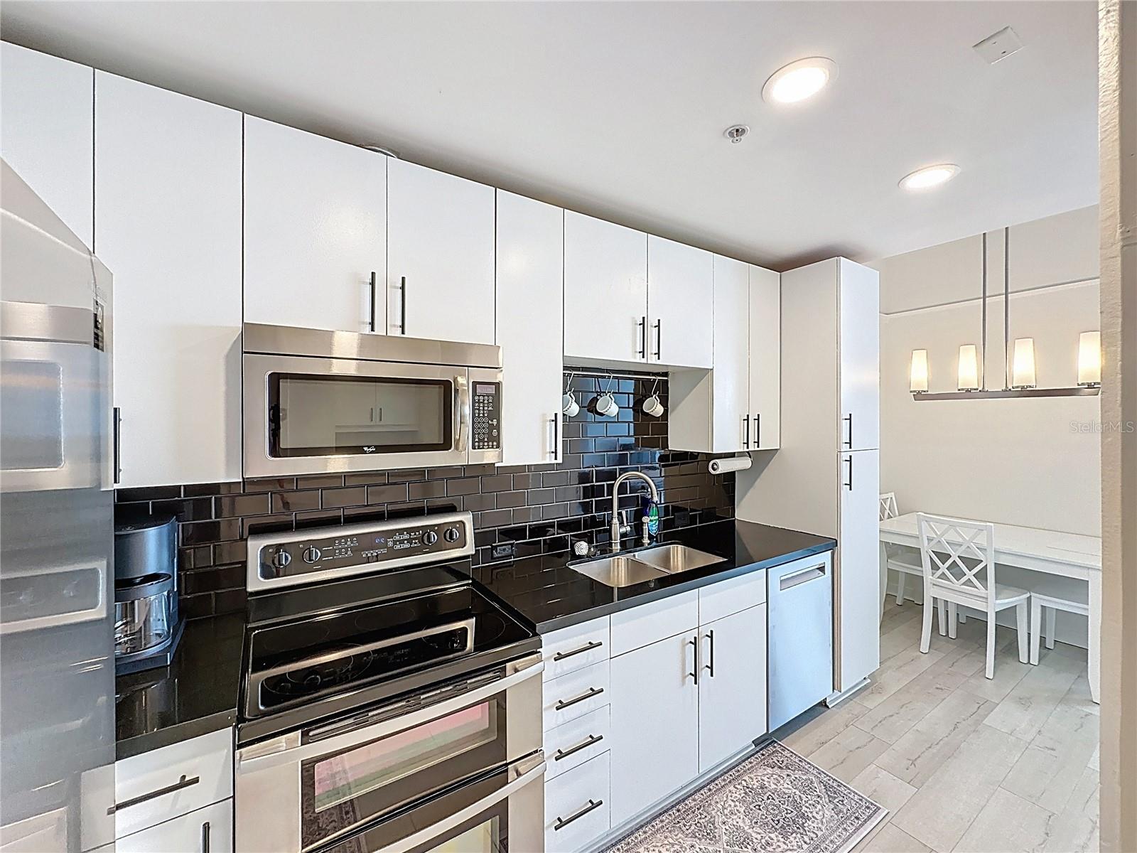 SOLAIRE/PLAZA CONDO - Residential