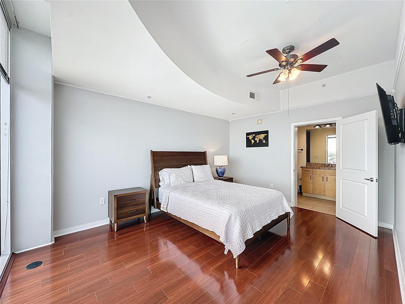 SOLAIRE/PLAZA CONDO - Residential