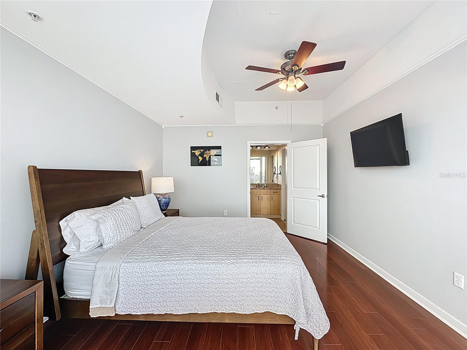 SOLAIRE/PLAZA CONDO - Residential