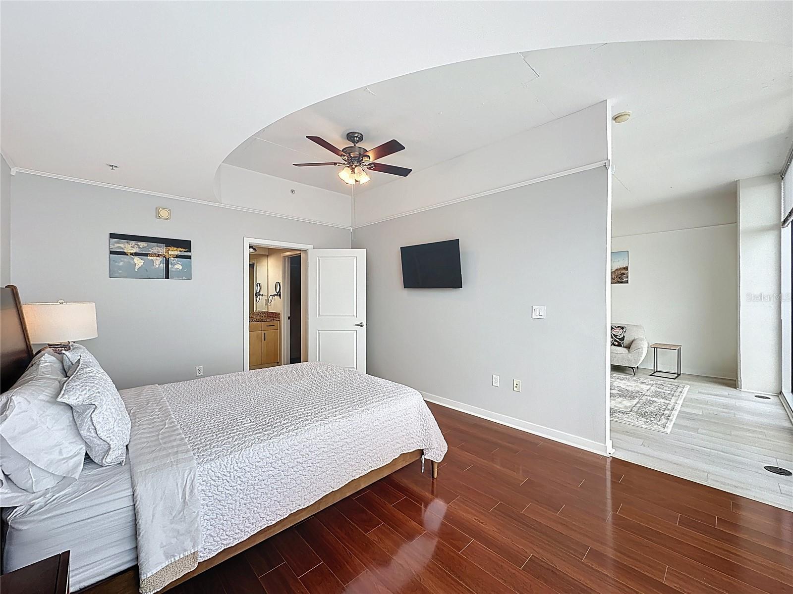 SOLAIRE/PLAZA CONDO - Residential