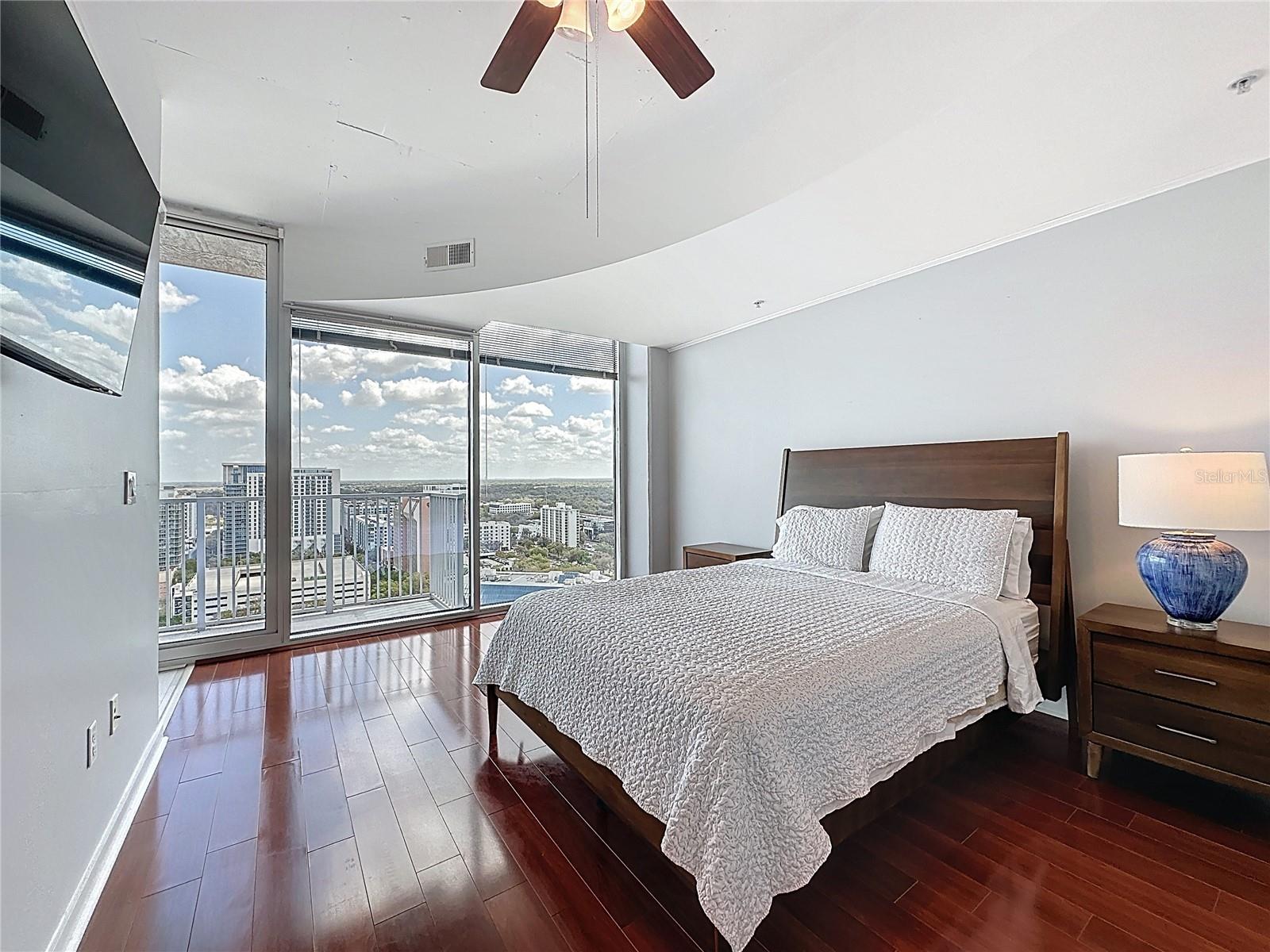 SOLAIRE/PLAZA CONDO - Residential