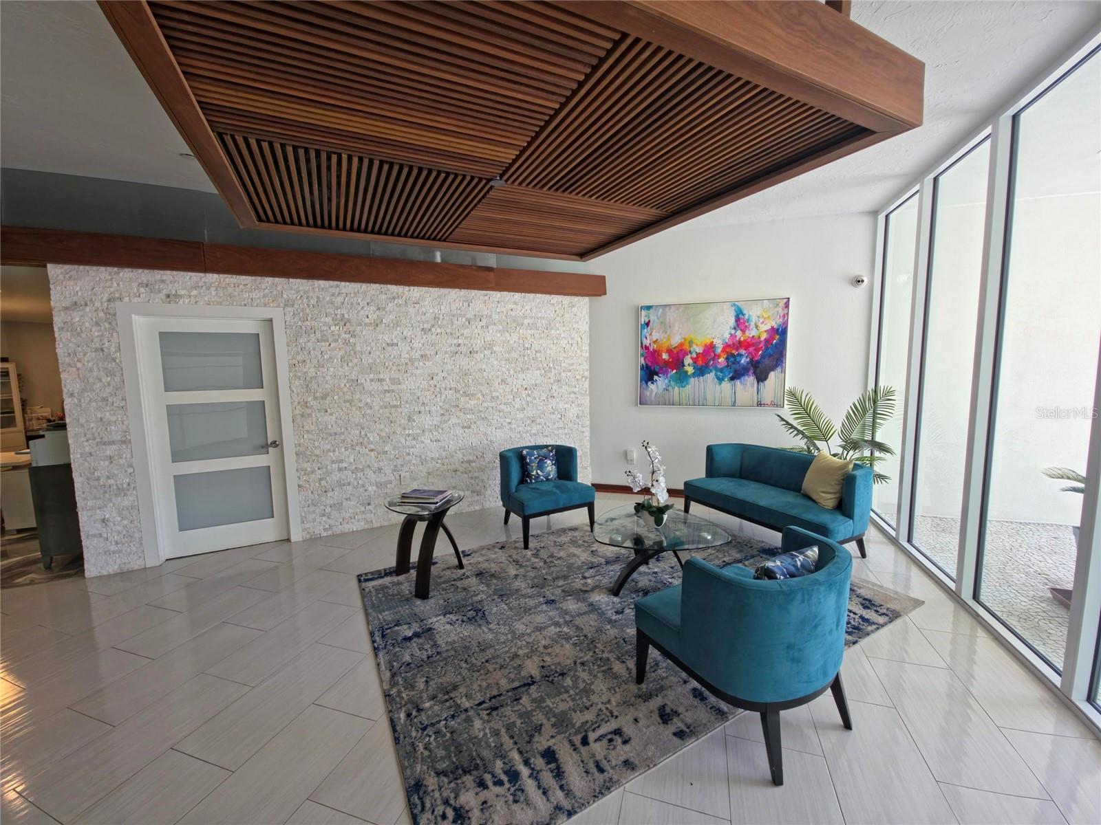 DOLPHIN TOWER - Residential