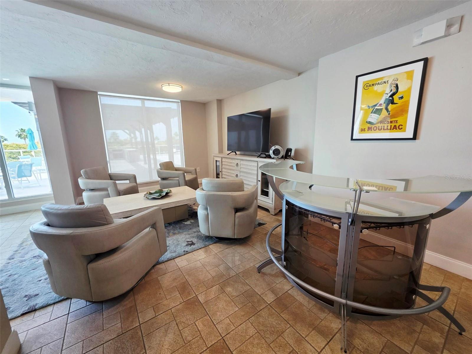 DOLPHIN TOWER - Residential