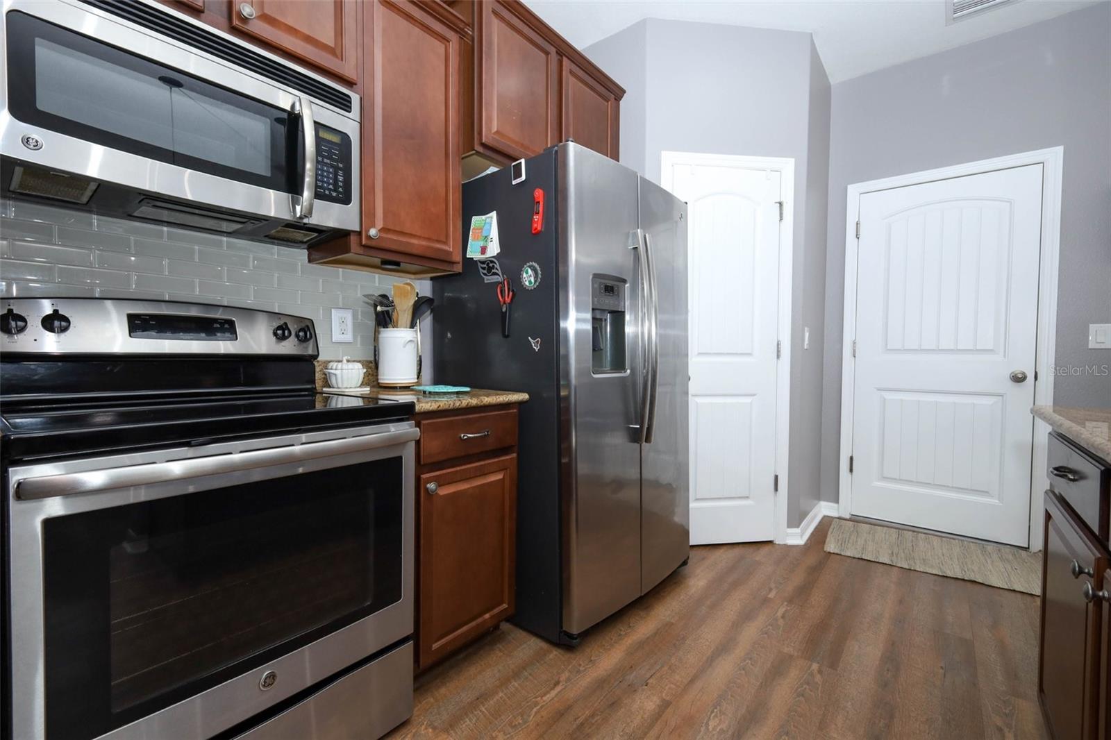 BROOKSHIRE SUB - Residential