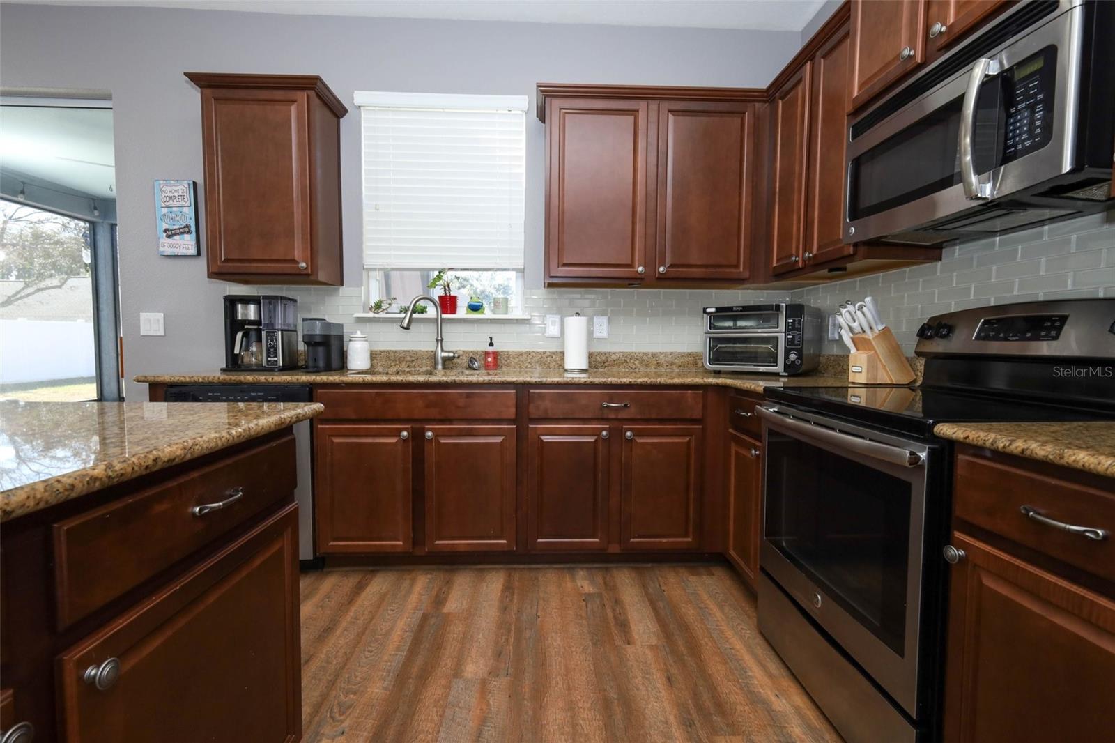 BROOKSHIRE SUB - Residential