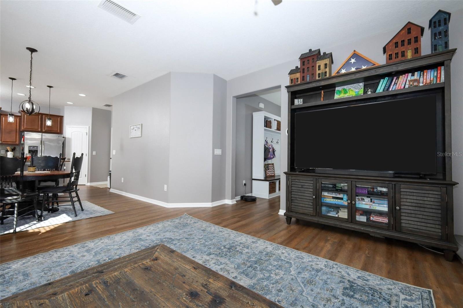 BROOKSHIRE SUB - Residential