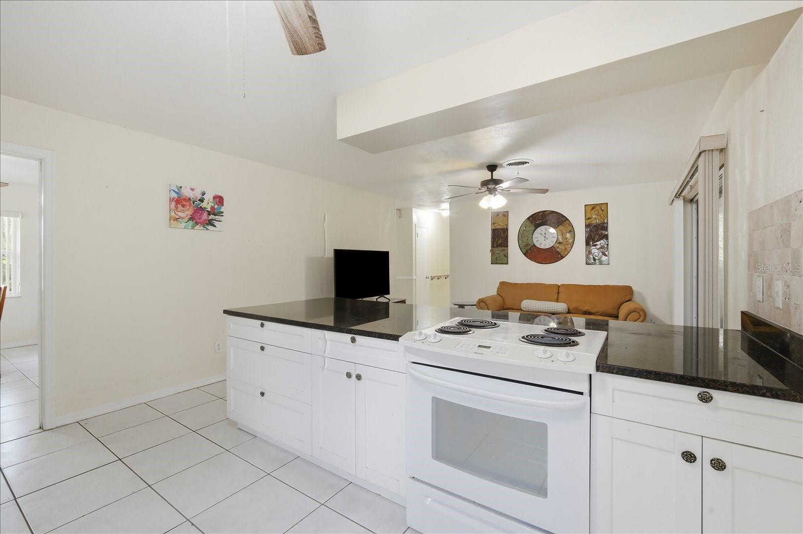 SHULTS & WALKER MANOR - Residential