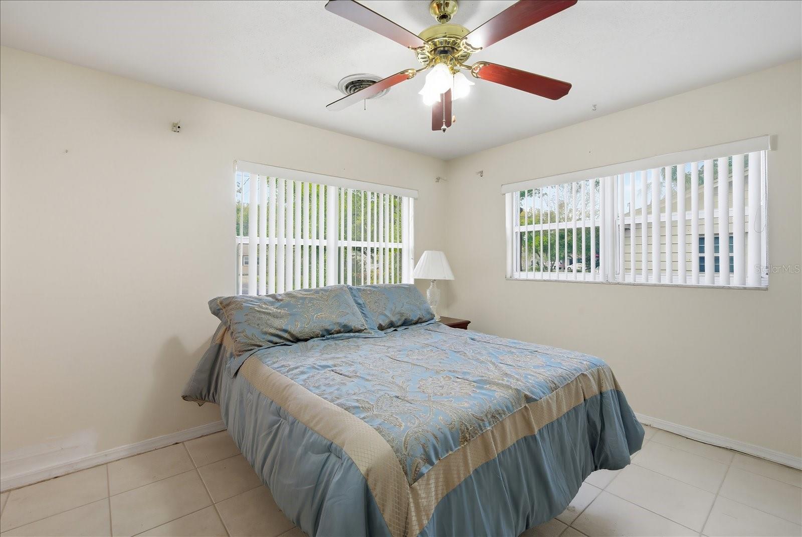 SHULTS & WALKER MANOR - Residential