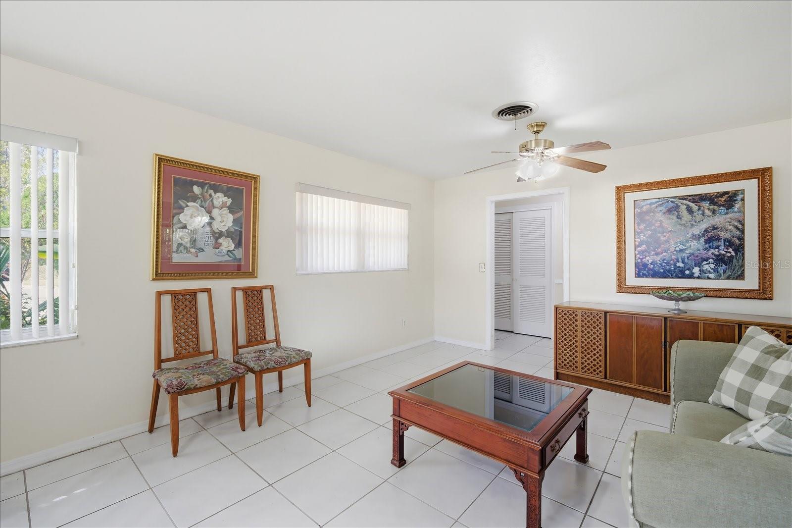 SHULTS & WALKER MANOR - Residential